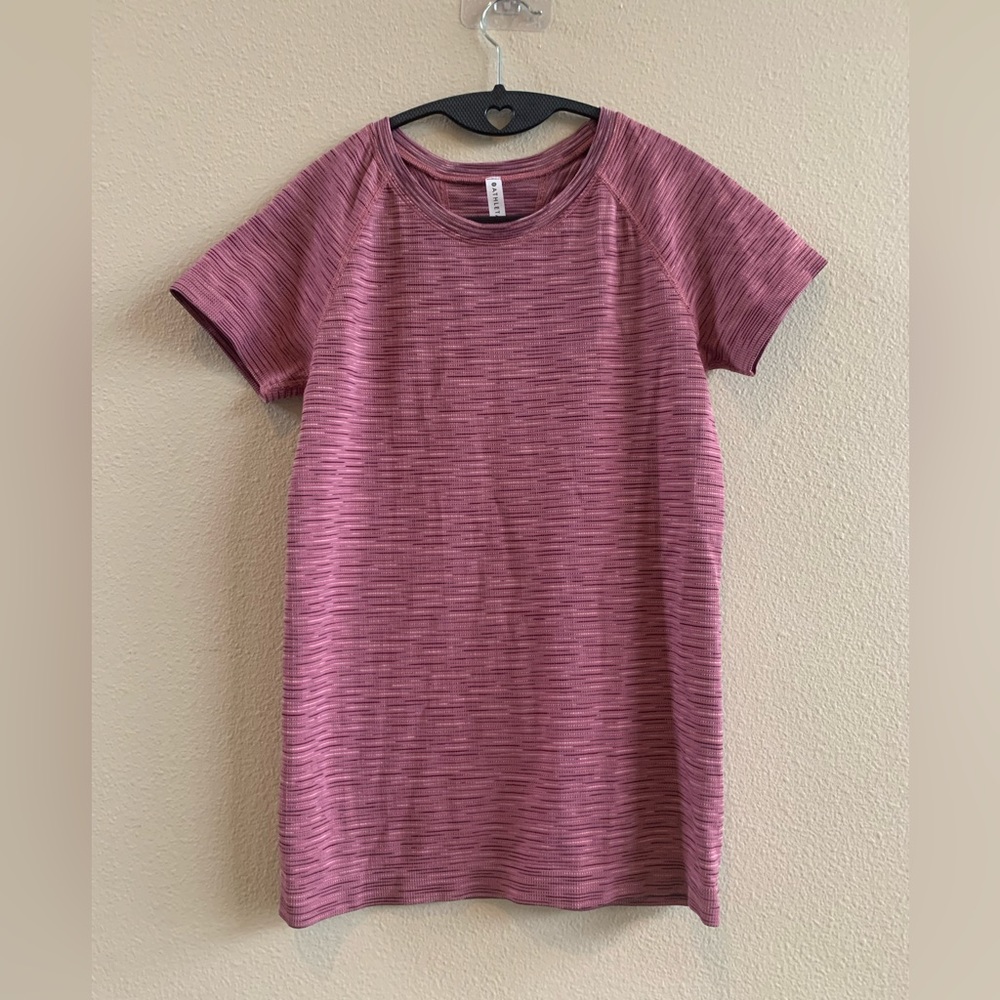 Athleta short sleeve workout shirt. Size S.